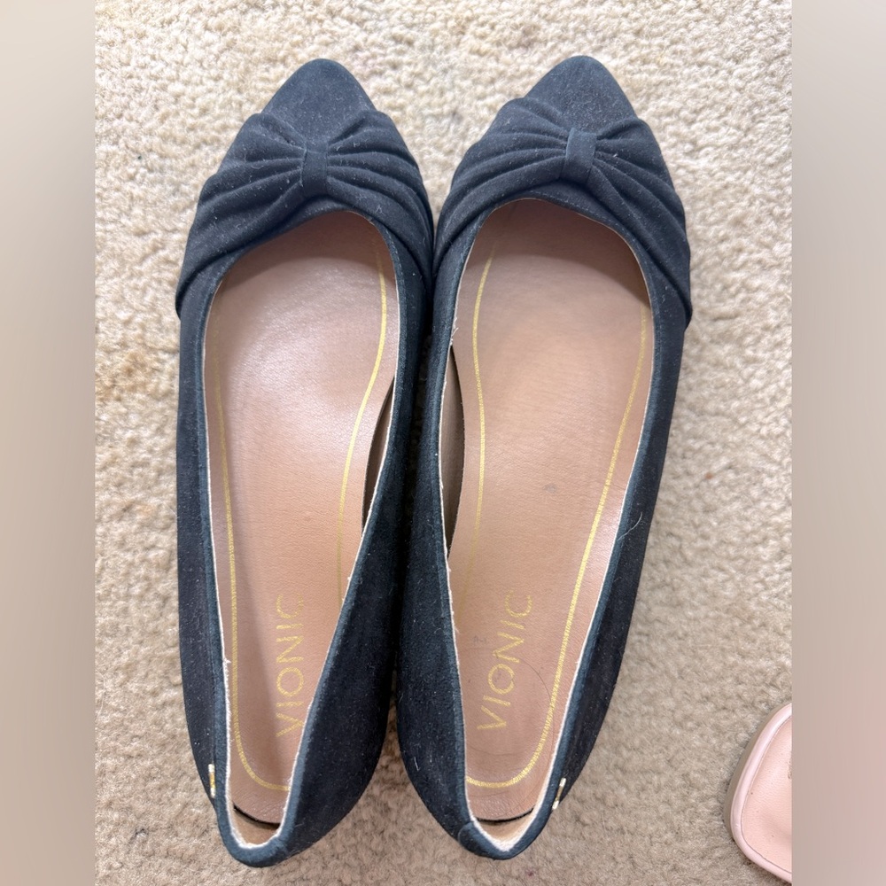Vionic Suede Flats
